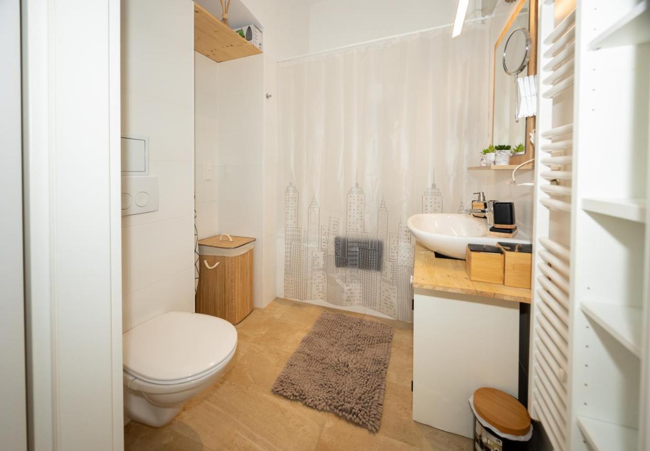 Delightful 1 Bedroom Near Schoenbrunn And Westbahnhof With Big Porch Vídeň Exteriér fotografie