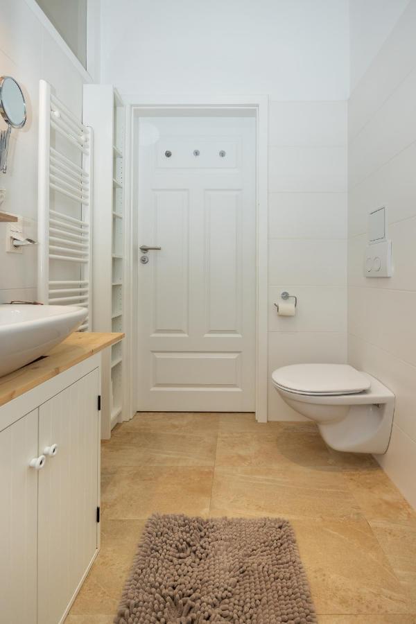 Delightful 1 Bedroom Near Schoenbrunn And Westbahnhof With Big Porch Vídeň Exteriér fotografie